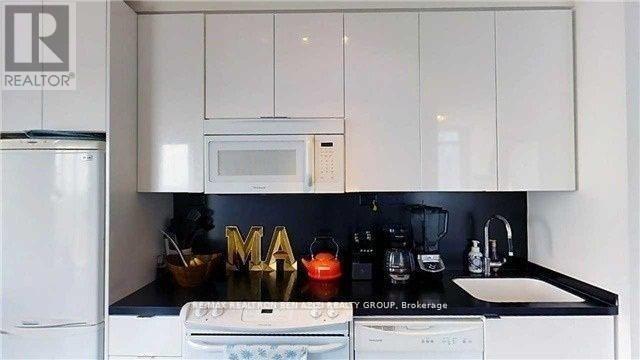 Building Photo - 15 Iceboat Terr