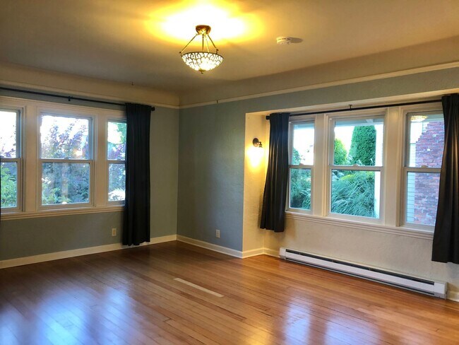 Foto del edificio - West Seattle Beautifully renovated 3bd/2 f...