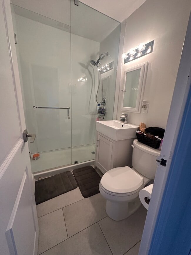 Photo du bâtiment - 70 Gulliver Rd