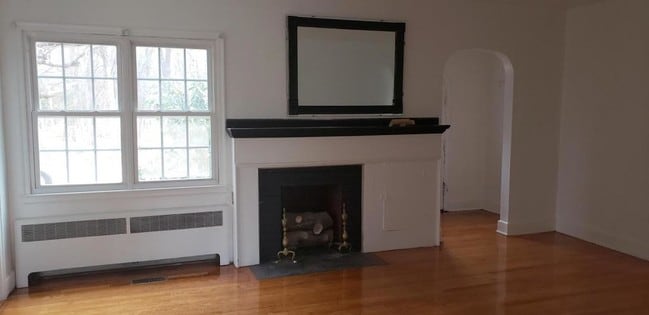 Building Photo - 102 Bluff Rd