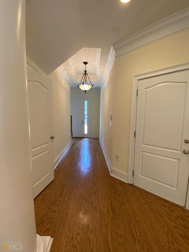 Building Photo - 2887 Laureate Ct