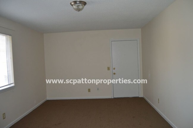 Foto del edificio - 1426 Platt Springs Rd