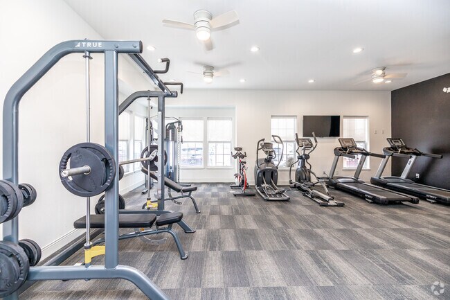 Clubhouse-Gimnasio - The Ave at Johnston Commons