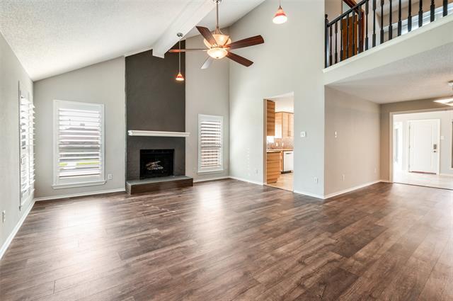 Foto del edificio - 3801 Silver Maple Dr