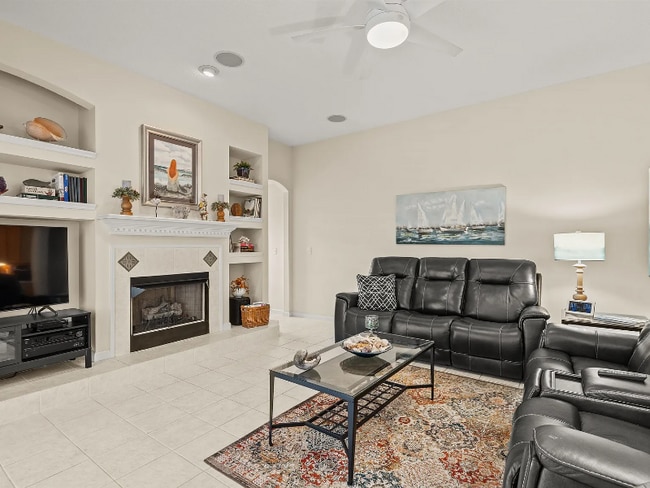 Building Photo - 184 Cacique Dr