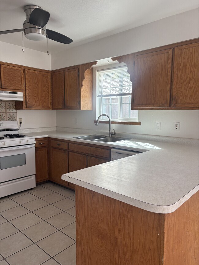 Foto del edificio - 1143 De Vargas Ct