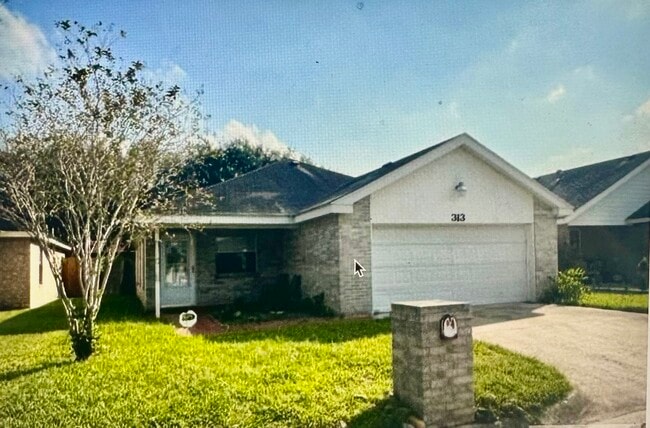 Building Photo - 313 Chico Blvd