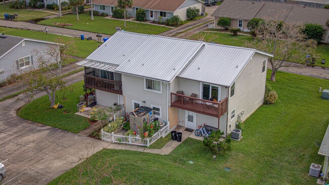 Building Photo - Great Beach Rental