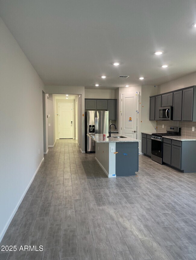 Foto del edificio - 3420 S 177th Ave