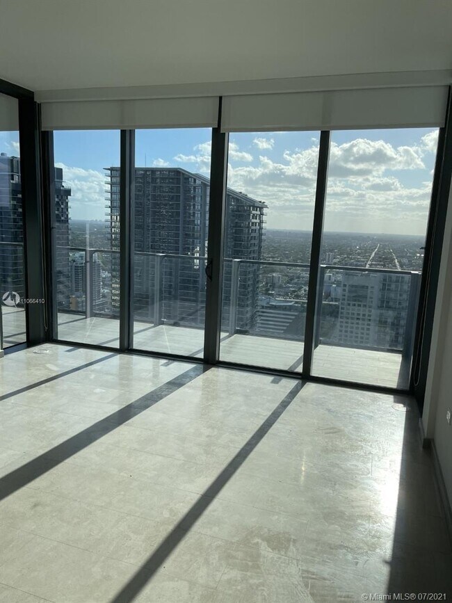 Foto del edificio - 68 SE 6th St