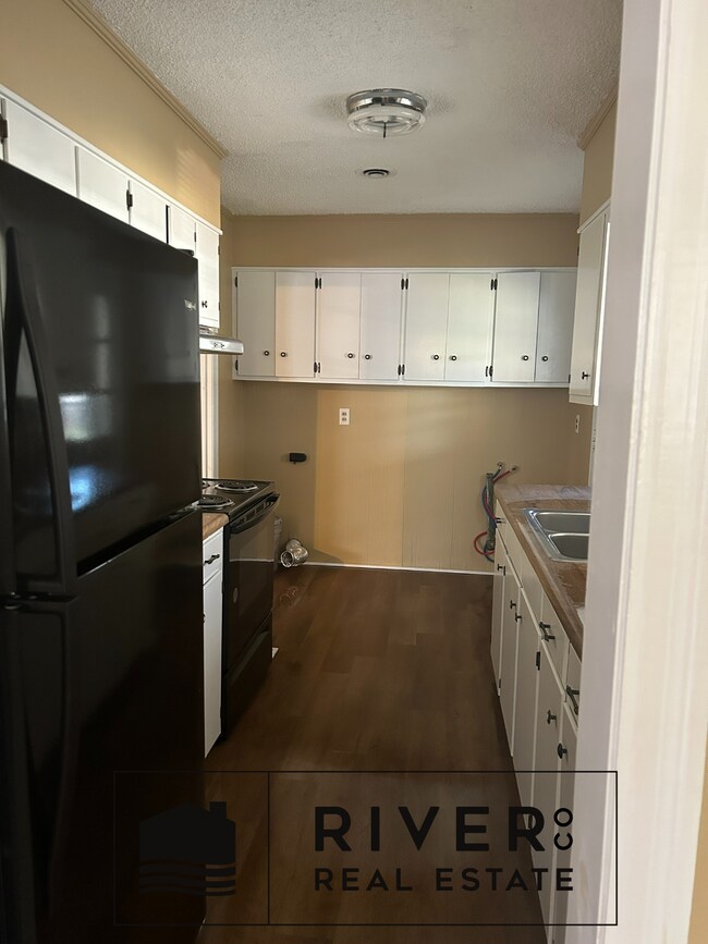 Foto del edificio - 520 W Collier Ave