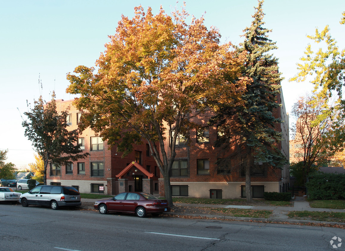 Building Photo - 2730 Portland Ave S