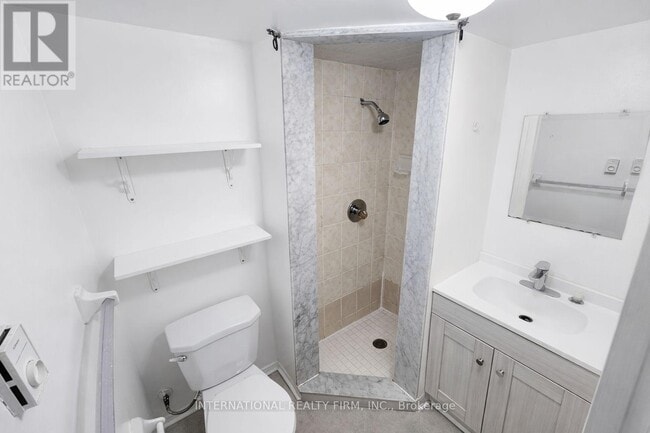 Photo du bâtiment - 92 Combe Ave