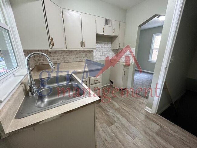 Foto del edificio - 3315 N 40th Ave