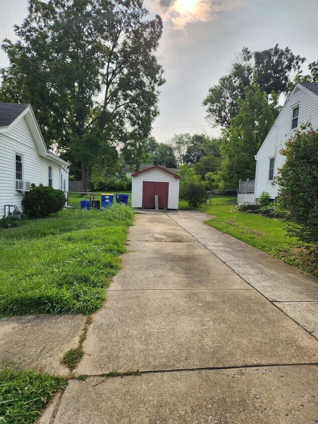 Foto del edificio - 2 br, 1 bath House - 1009 LANCASTER AVENUE