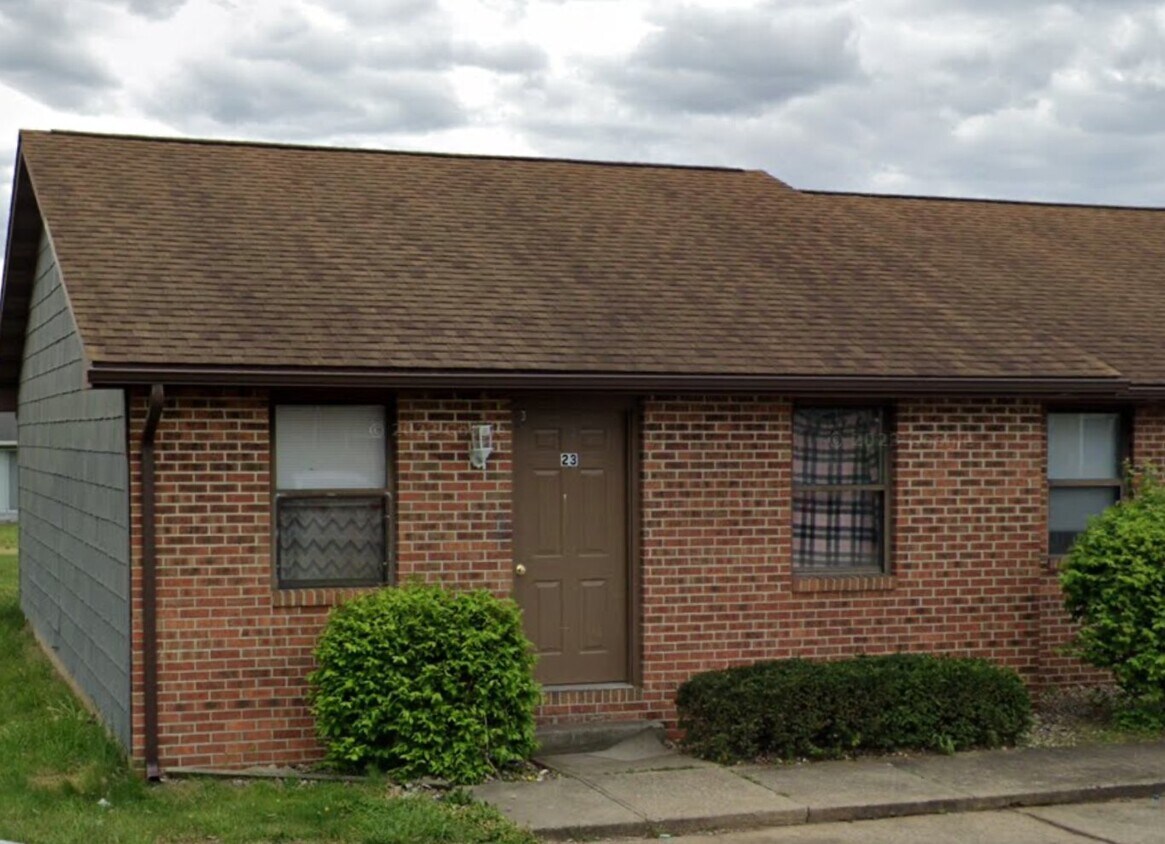 Foto del edificio - 8701 N Raintree Ct