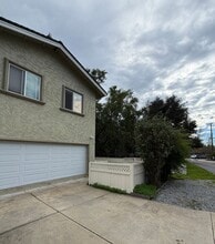 Building Photo - 112 Bethany Dr