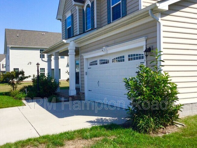 Building Photo - 137 Boxwood Ln