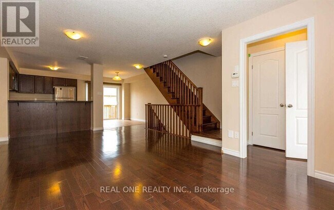 Building Photo - 16 Dorchester Ter