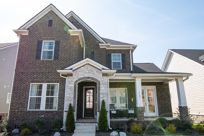 Building Photo - GORGEOUS Nolensville 5/4 with fantastic ba...