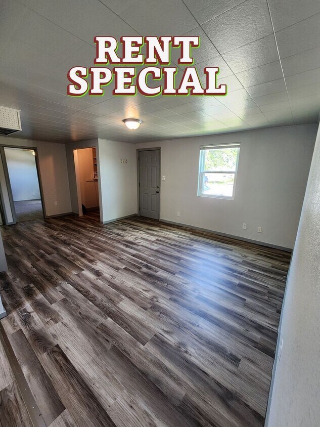 Foto principal - 503 Monroe St