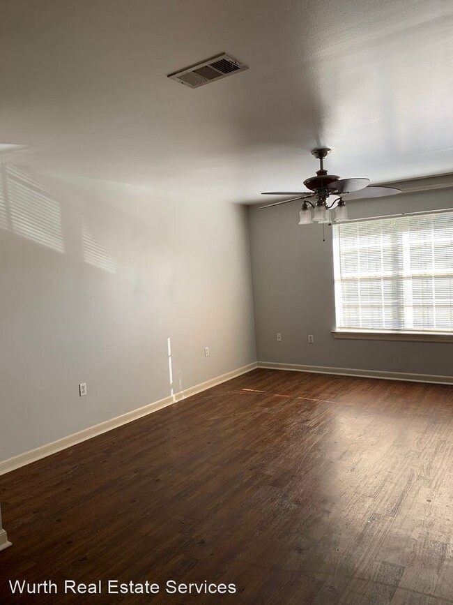 Building Photo - 2 br, 2 bath House - 1701 Lobdell Ave. APT 43