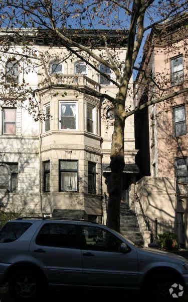 Primary Photo - 867 Park Pl