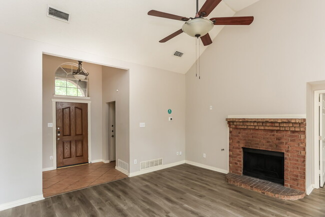 Building Photo - 4708 Misty Ridge Dr