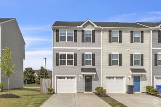 Building Photo - 202 Bearmont Trl