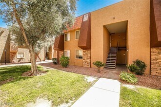 Building Photo - 5240 Indian River Dr