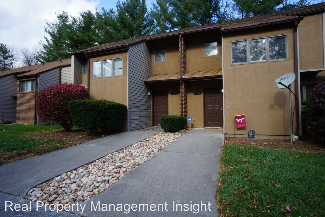 Primary Photo - 3 br, 2.5 bath House - 333 Shenandoah Circle