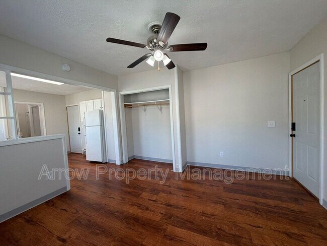 Foto del edificio - 1215 Peach St