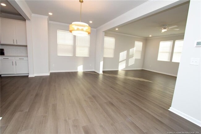 Building Photo - 510 Light Oak Wy