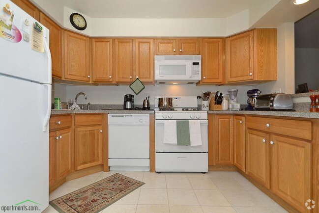 Kitchen - Devonshire Park Apartments