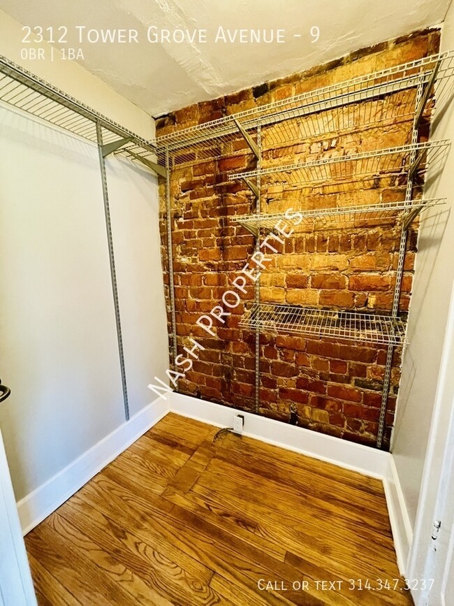 Building Photo - $850 - Studio / 1 Bath apartment in the Sh...