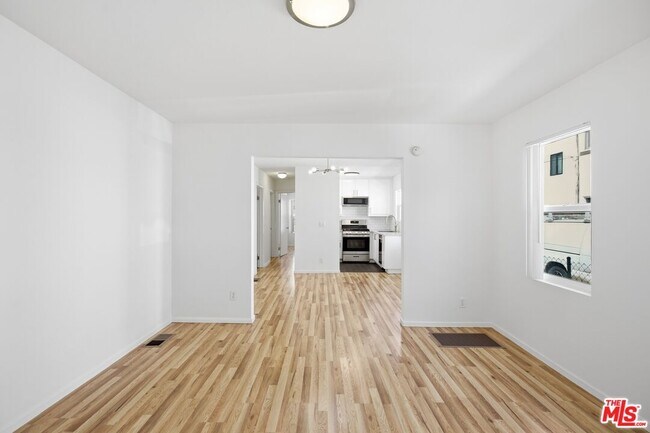 Foto del edificio - 3611 4th St