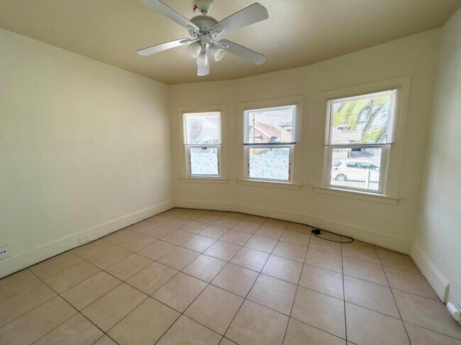 Building Photo - 1722 37th Ave