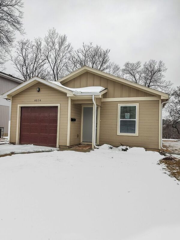 Primary Photo - 4034 Highland Ave