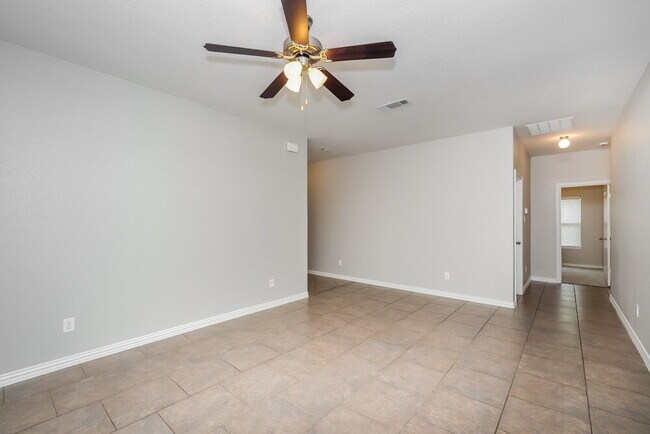 Building Photo - 7653 Rainbow Creek Dr