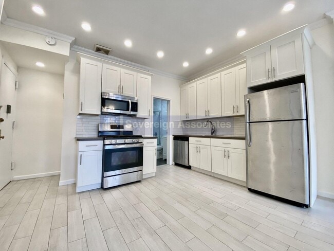 Foto del edificio - 320 W 106th St