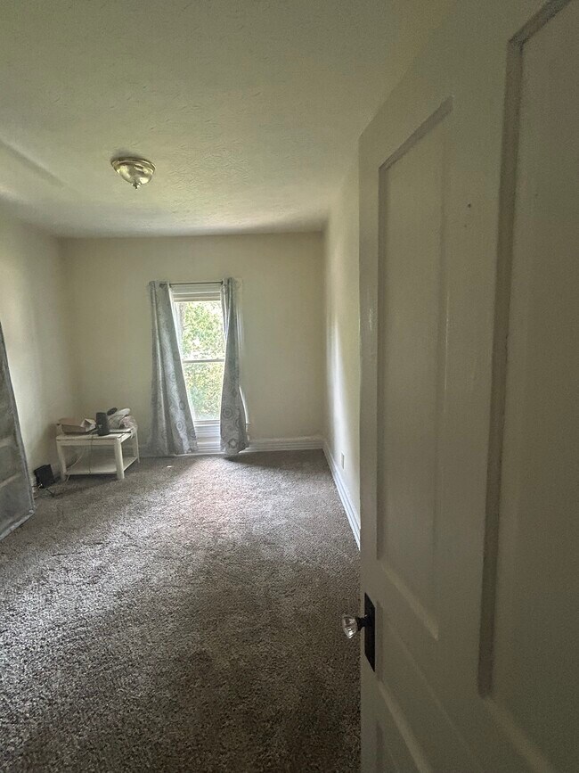 2nd bedroom - 257 Yankee Rd