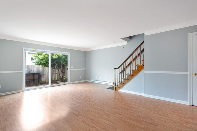 Building Photo - 714 Newhall St