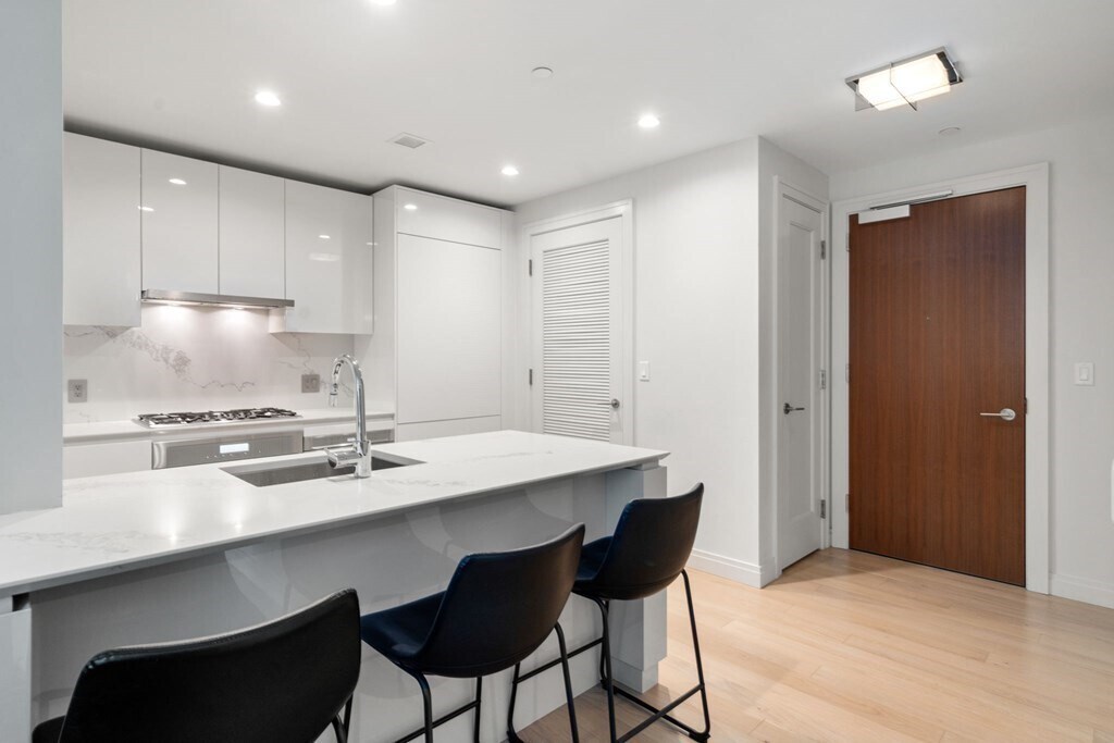 Foto principal - 133 Seaport Blvd
