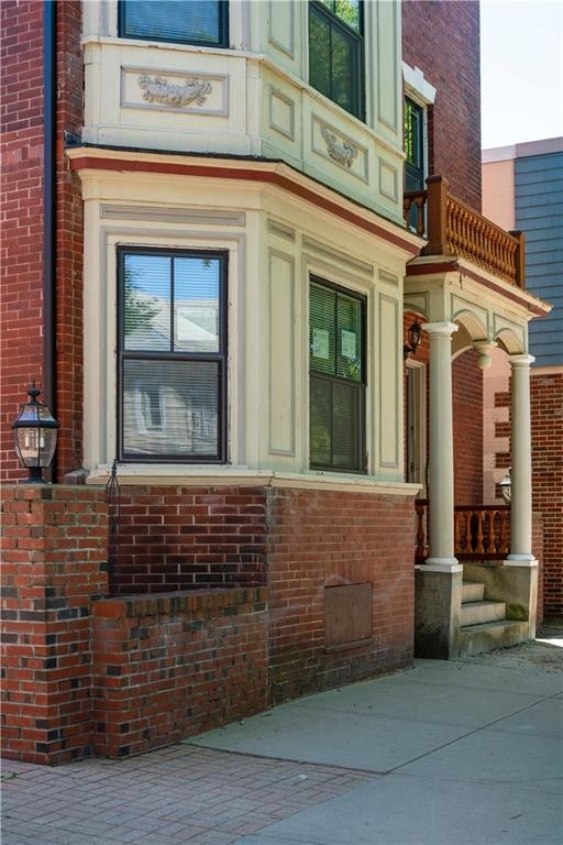 Building Photo - 174-176 Broadway