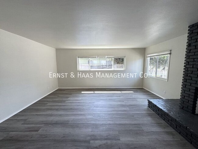 Building Photo - 840 Walnut Ave