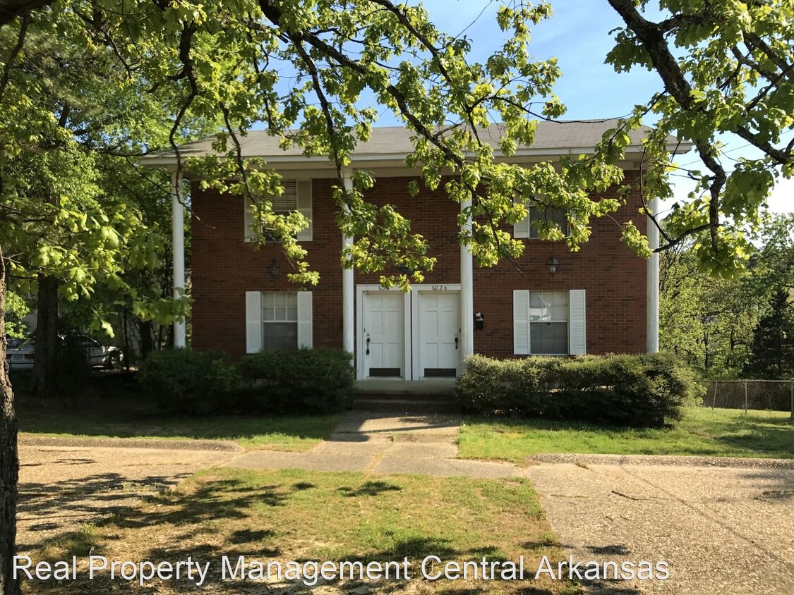 Primary Photo - 2 br, 1.5 bath House - 602 1/2 W Scenic Dr.