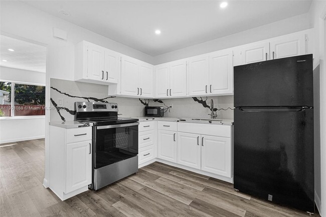 Foto del edificio - 2212 Roosevelt St