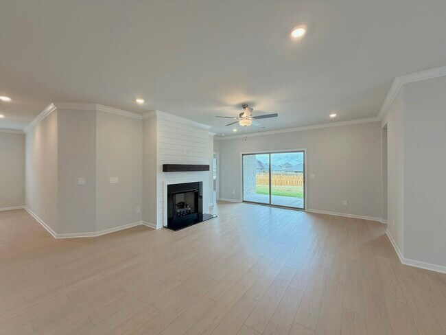 Building Photo - 17969 Longleaf Dr