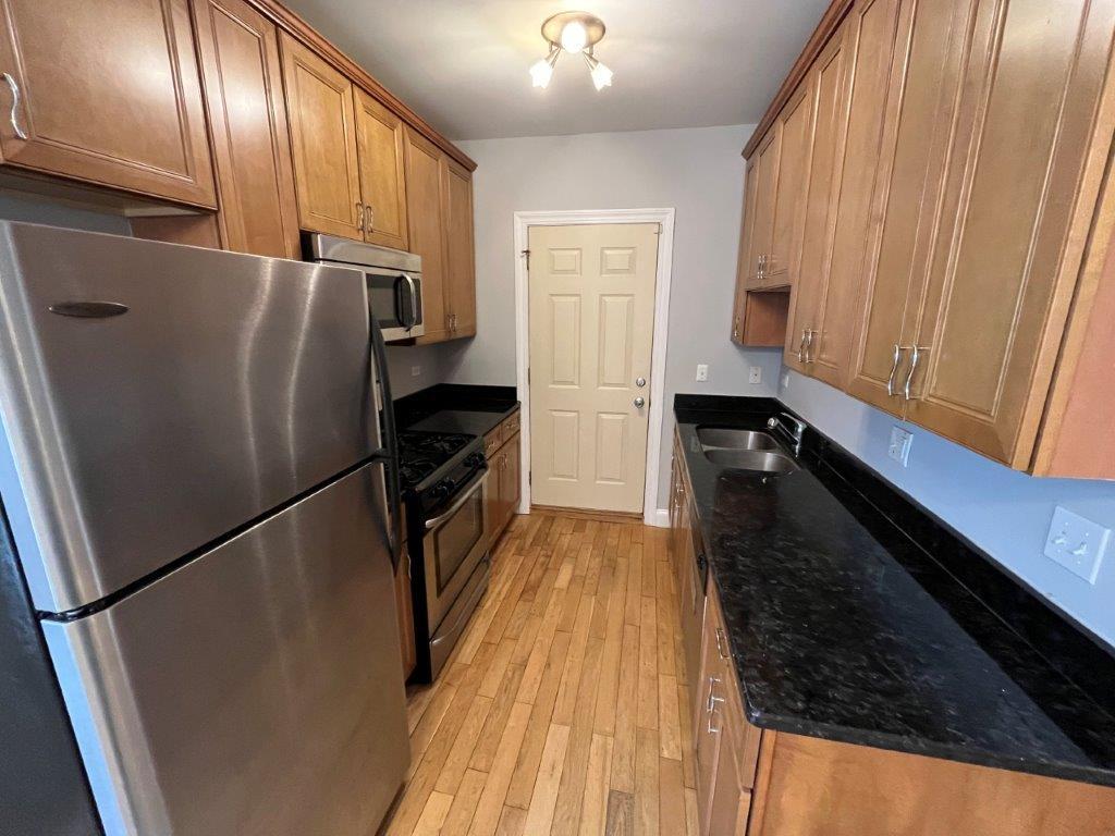 Primary Photo - 4548 W George St