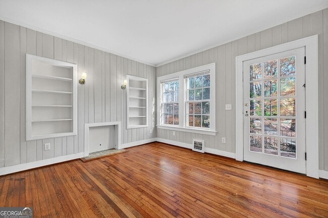 Building Photo - 444 Burlington Rd NE